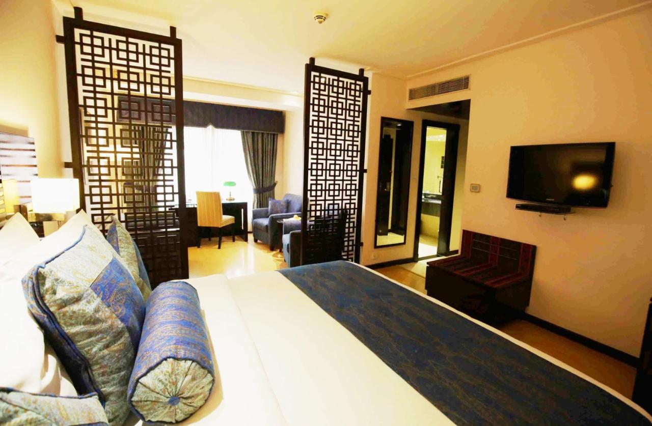 Park Lane Hotel Lahore Extérieur photo